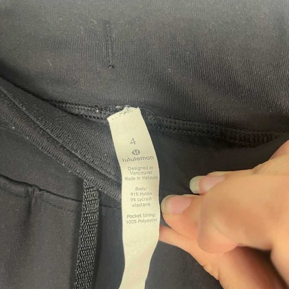 Lululemon On Track Jogger Black size 4